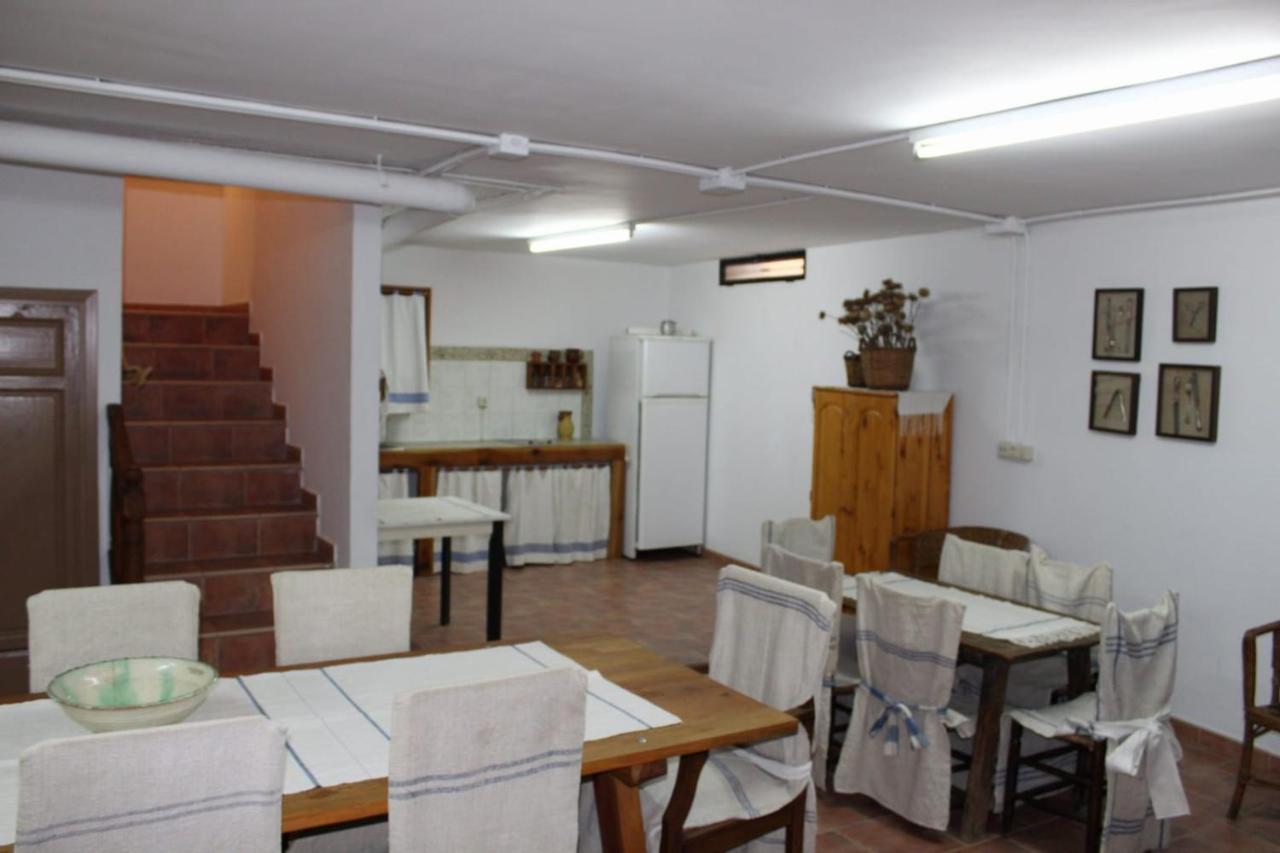 Casa Rural Puerta De La Iglesia Elche de la Sierra Exterior foto
